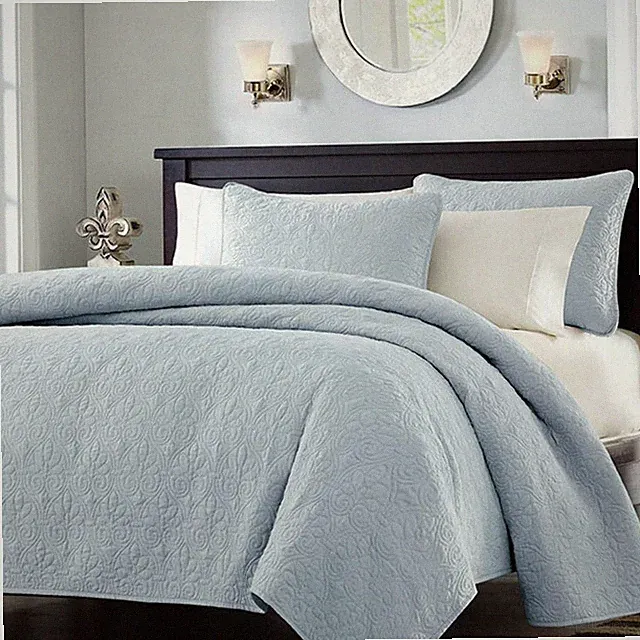 Full / Queen size Quilted Bedspread Coverlet with 2 Shams in Light Blue
