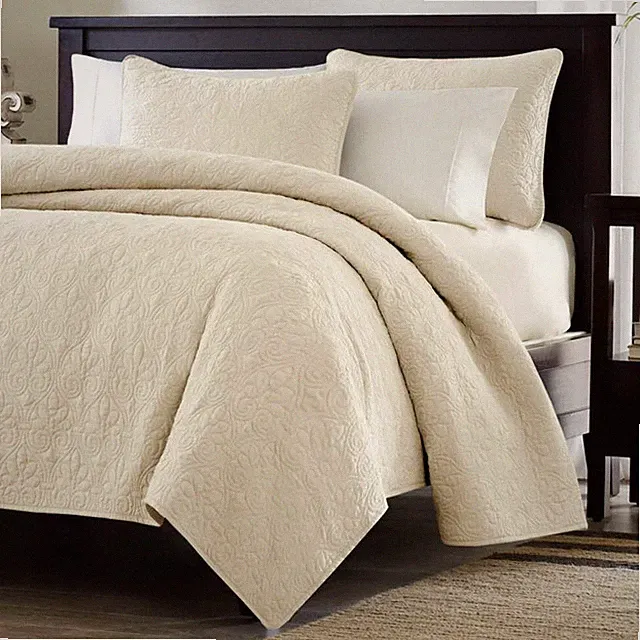 Twin / Twin XL size Quilted Coverlet Set with One Pillow Sham in Ivory